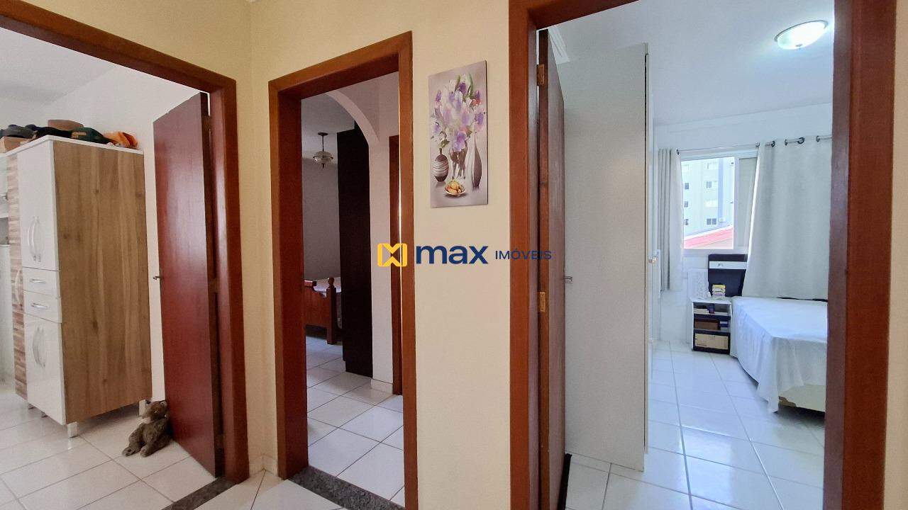 Apartamento à venda no Vila Operária: Corredor