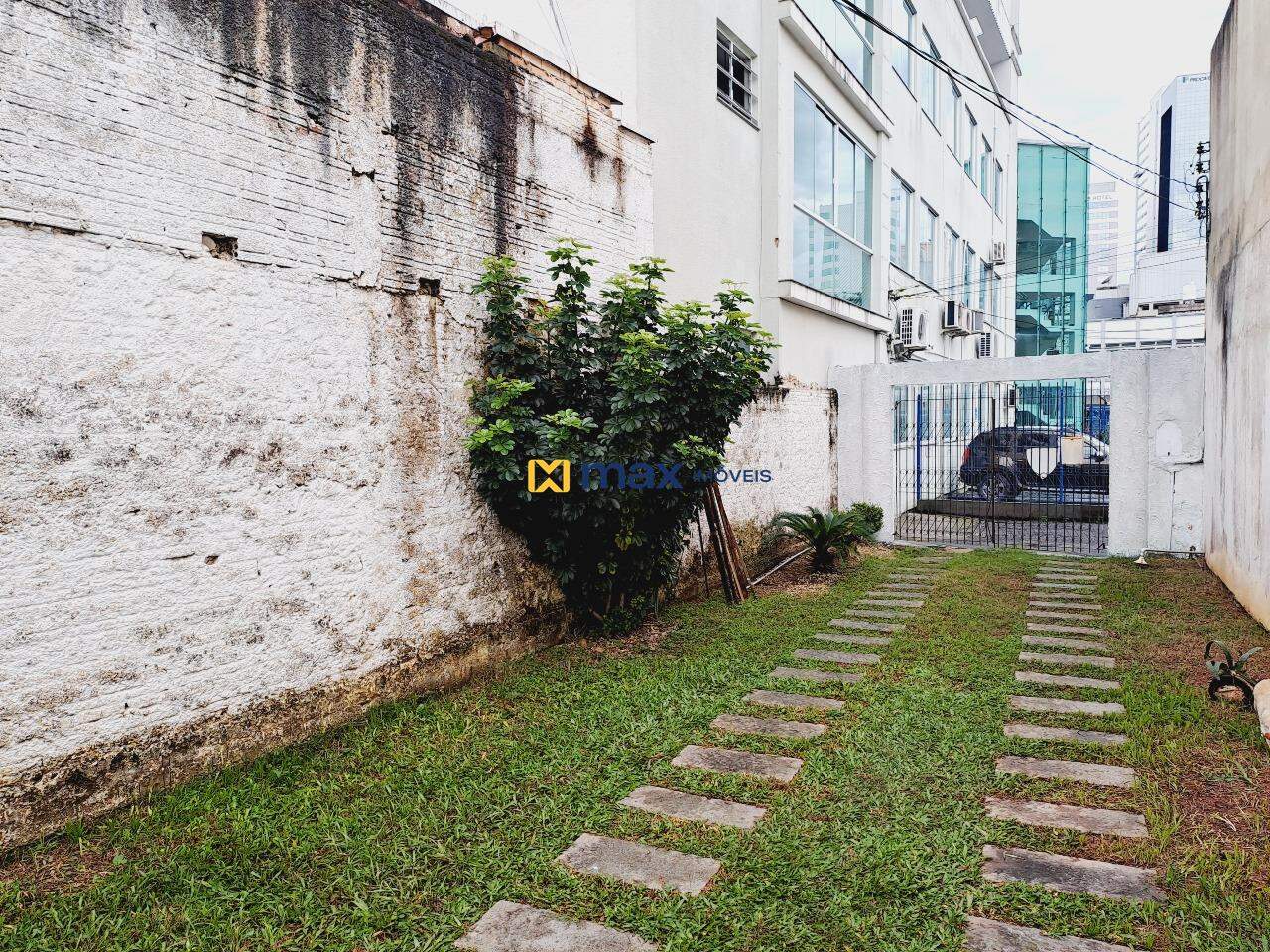 Casa à venda no Centro: Entrada