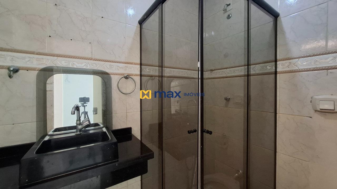 Casa à venda no Centro: Banheiro social