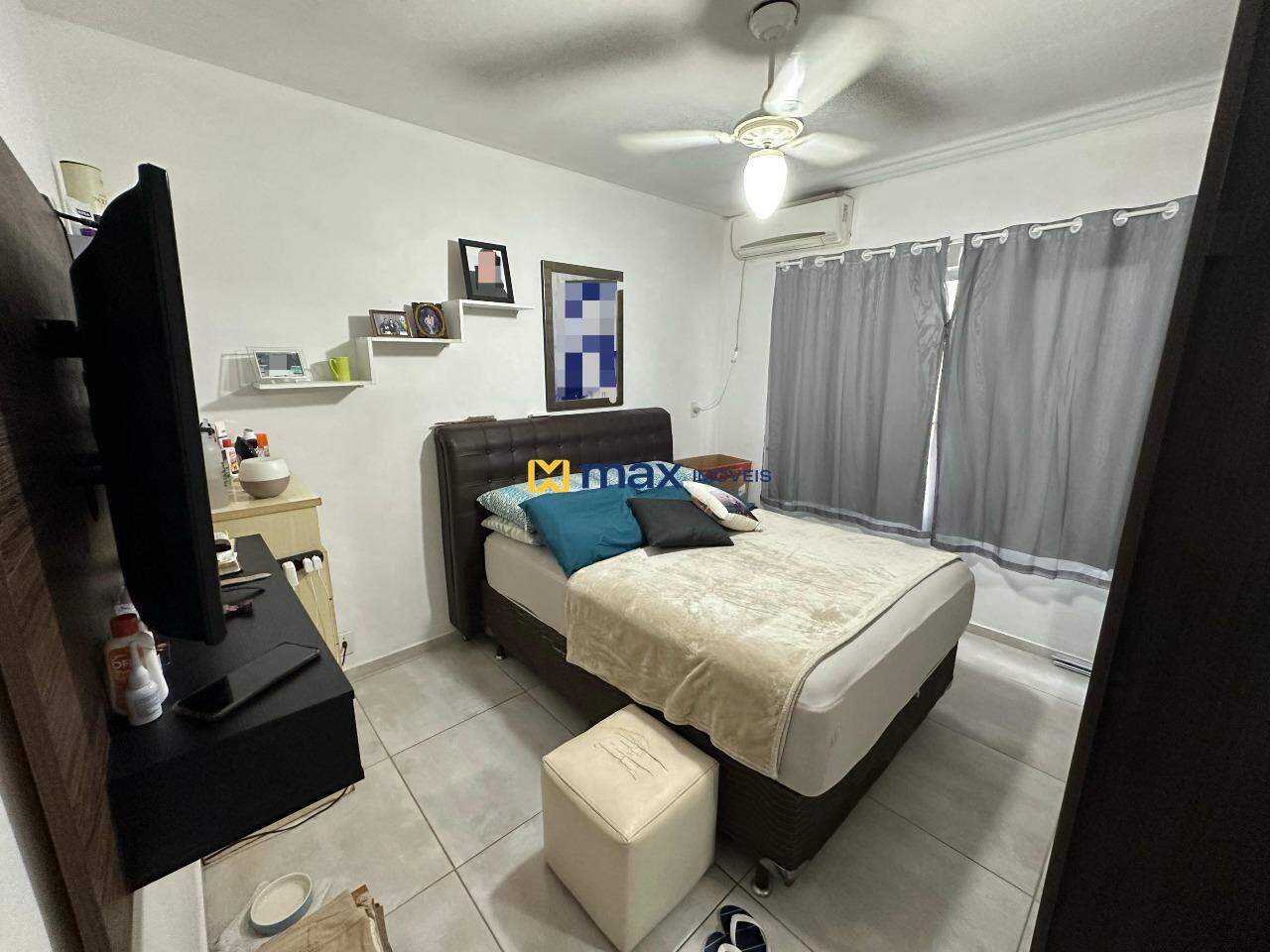 Casa à venda no Centro: Dormitório 1 piso superior