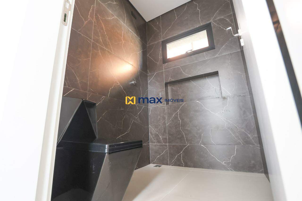 Casa à venda no Santa Regina: Banheiro salão gourmet