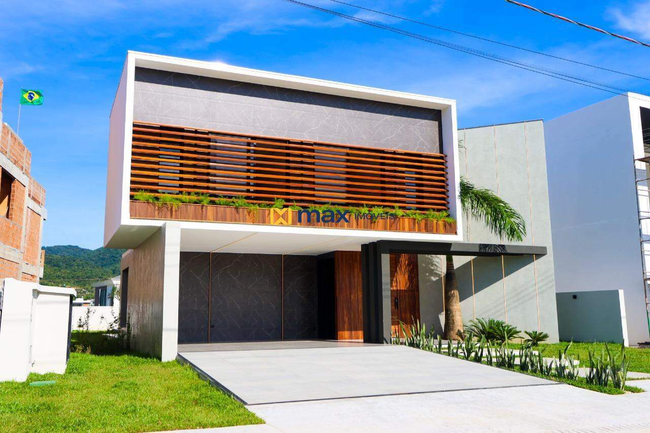 Casa à venda no Santa Regina: Fachada