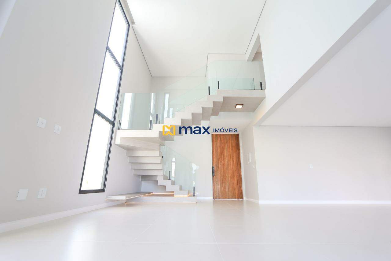 Casa à venda no Santa Regina: Sala de estar 