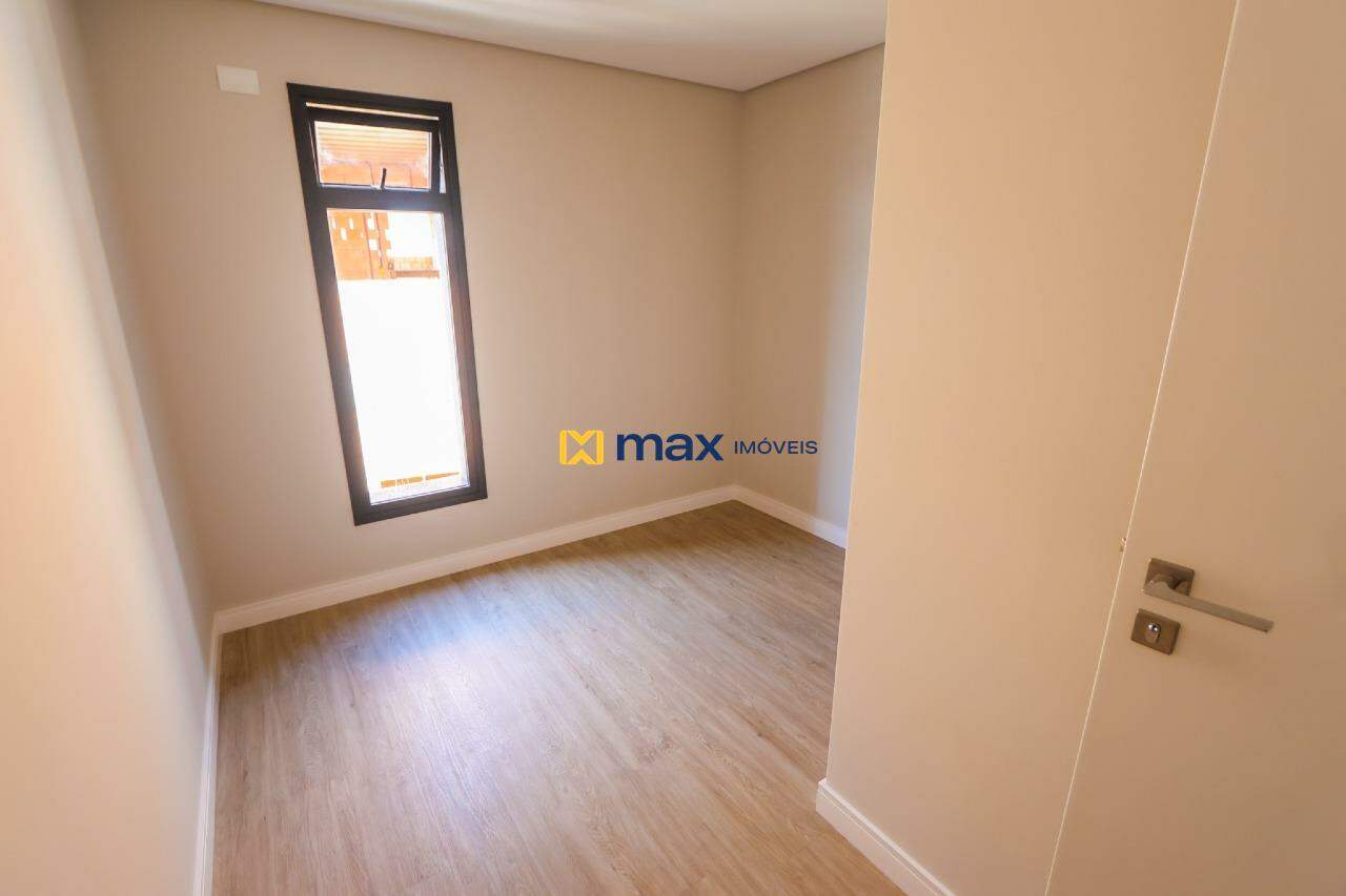 Casa à venda no Santa Regina: Suíte master