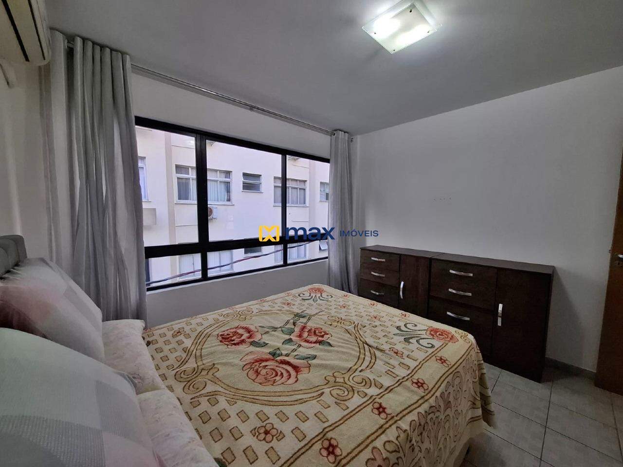 Casa à venda no Centro:
