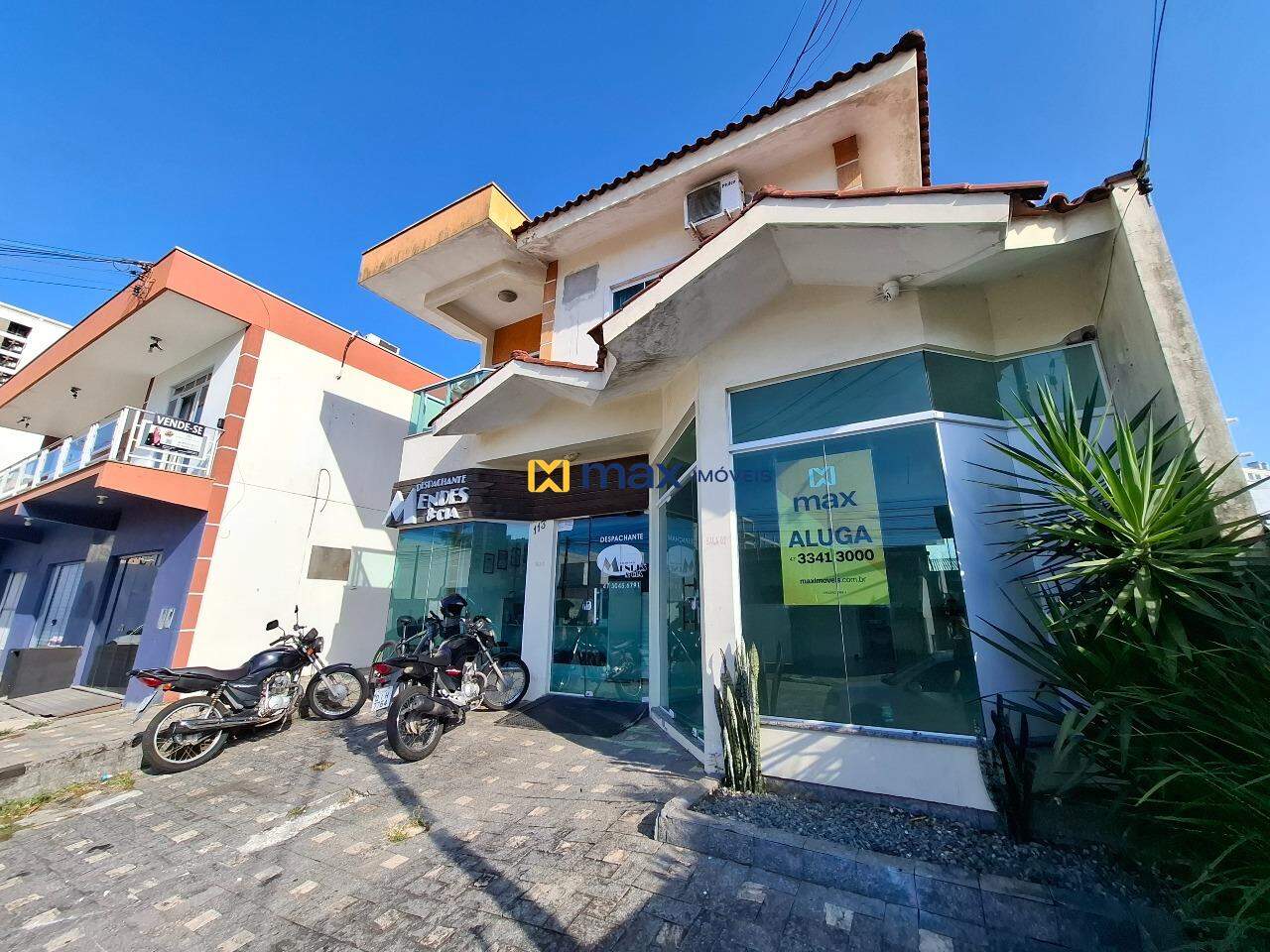 Sala para aluguel no São João: Fachada