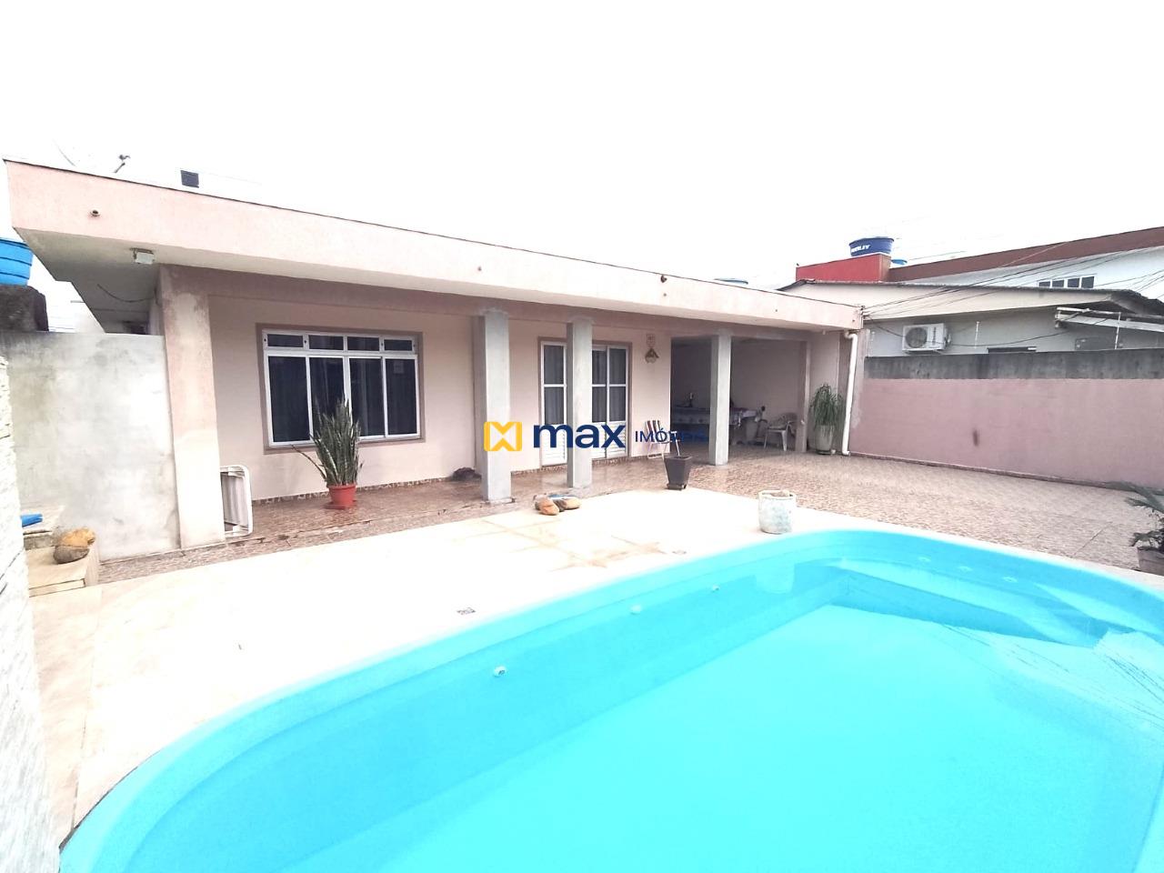 Casa à venda no Centro: 