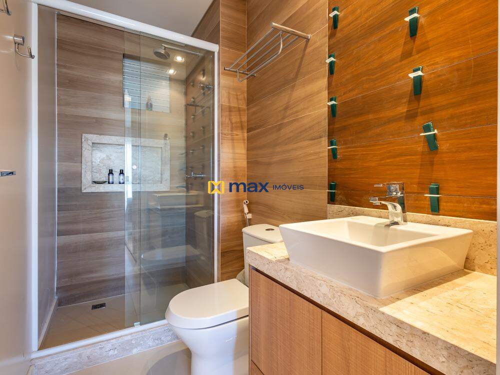 Apartamento à venda no Praia Brava: Banheiro suíte
