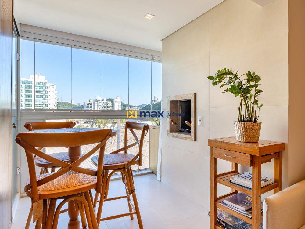 Apartamento à venda no Praia Brava: Sacada com churrasqueira