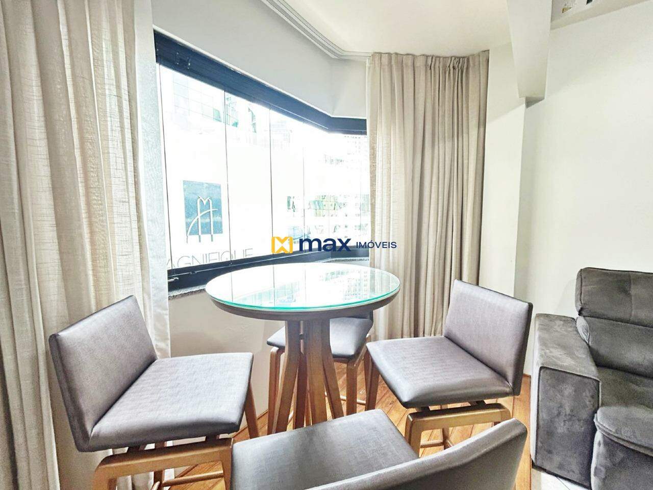 Apartamento para aluguel no Centro: Deck Sala de Estar