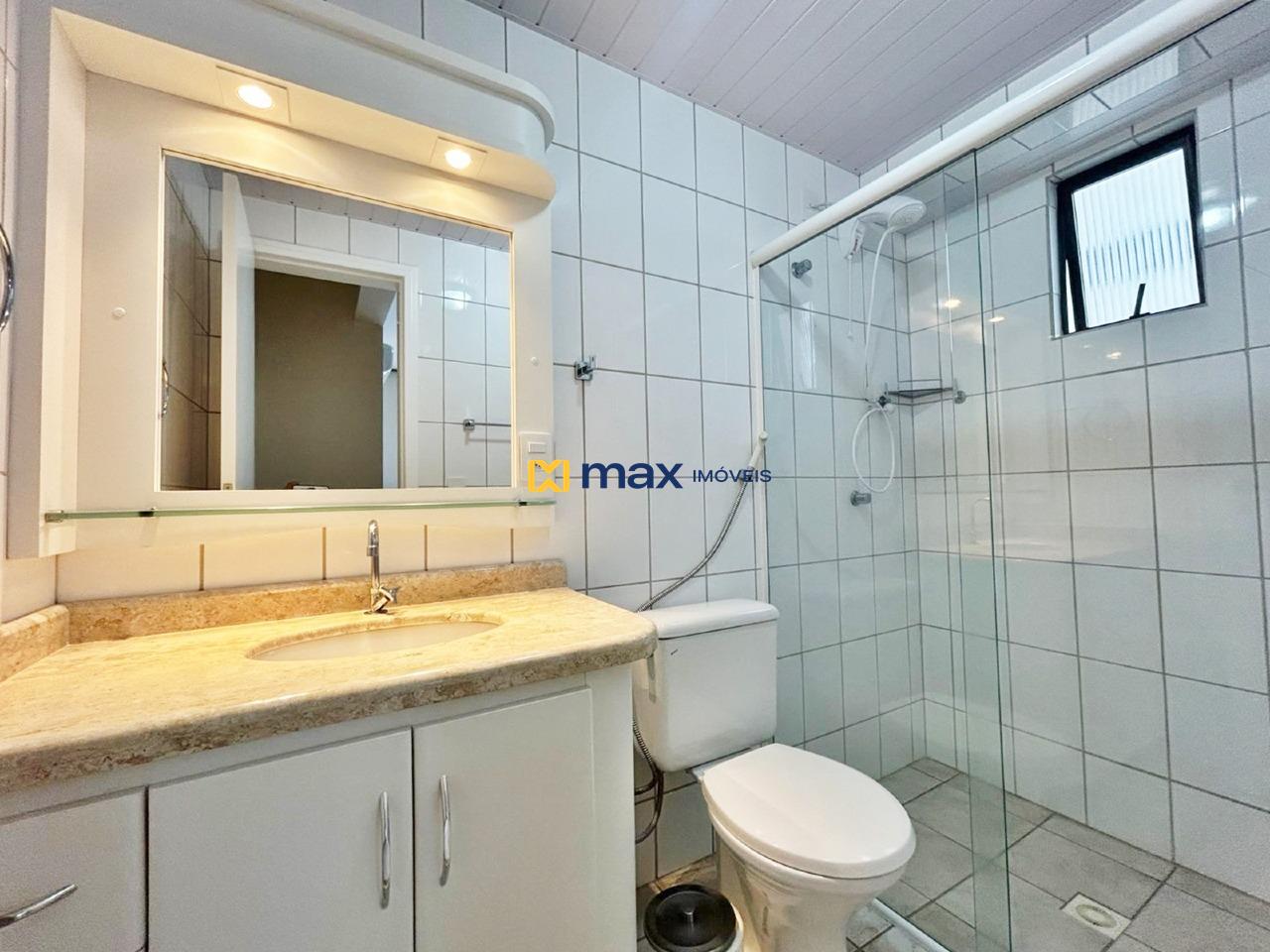 Apartamento para aluguel no Centro: Banheiro Suíte