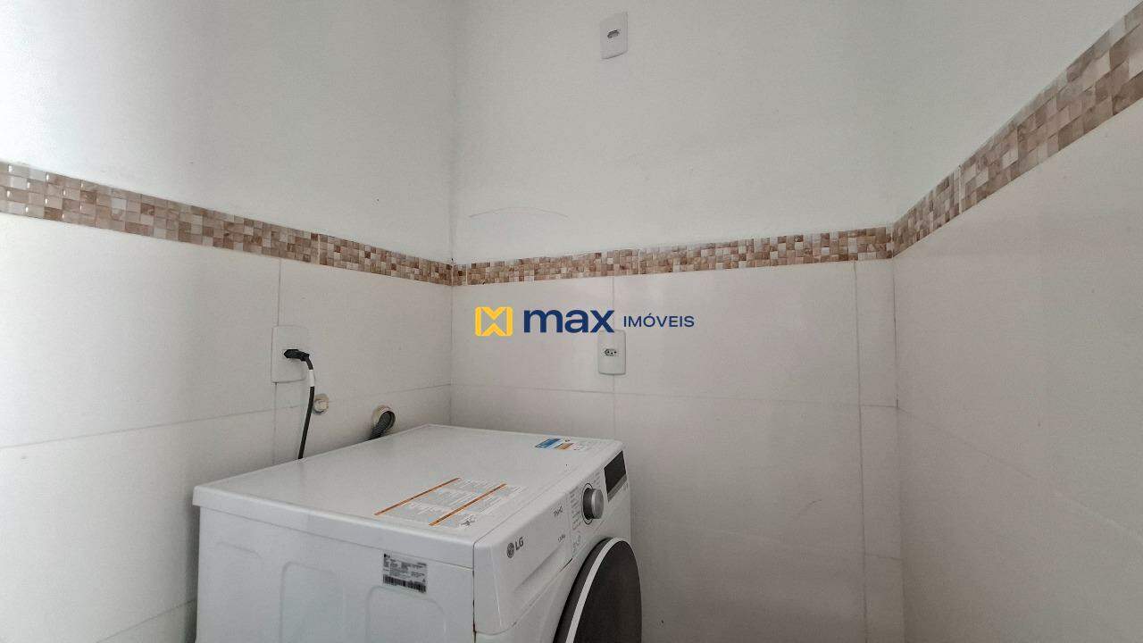 Apartamento à venda no Cordeiros: Lavanderia