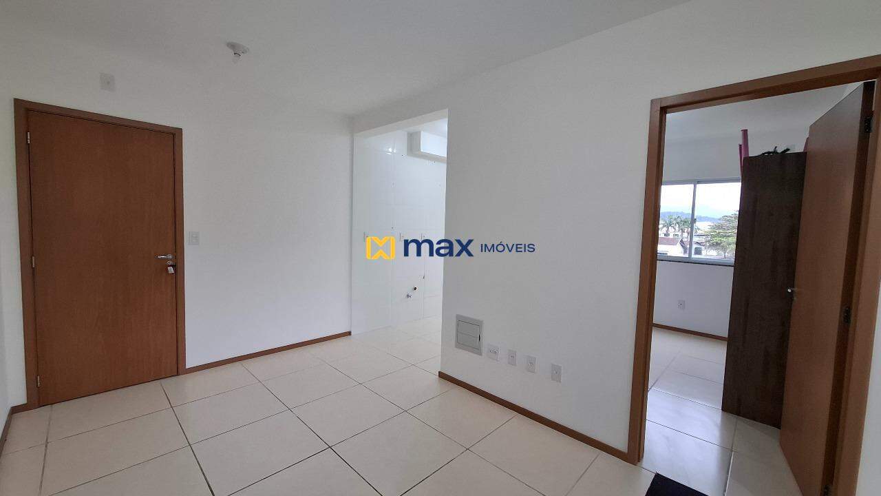 Apartamento para aluguel no Itaipava: Sala de Estar e Jantar