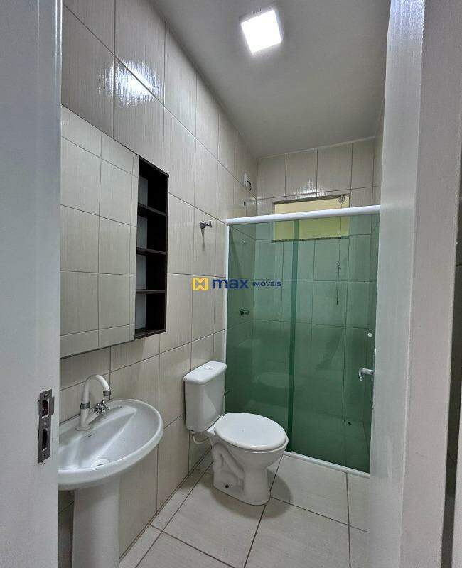 Casa à venda no Itacolomi: banheiro social 