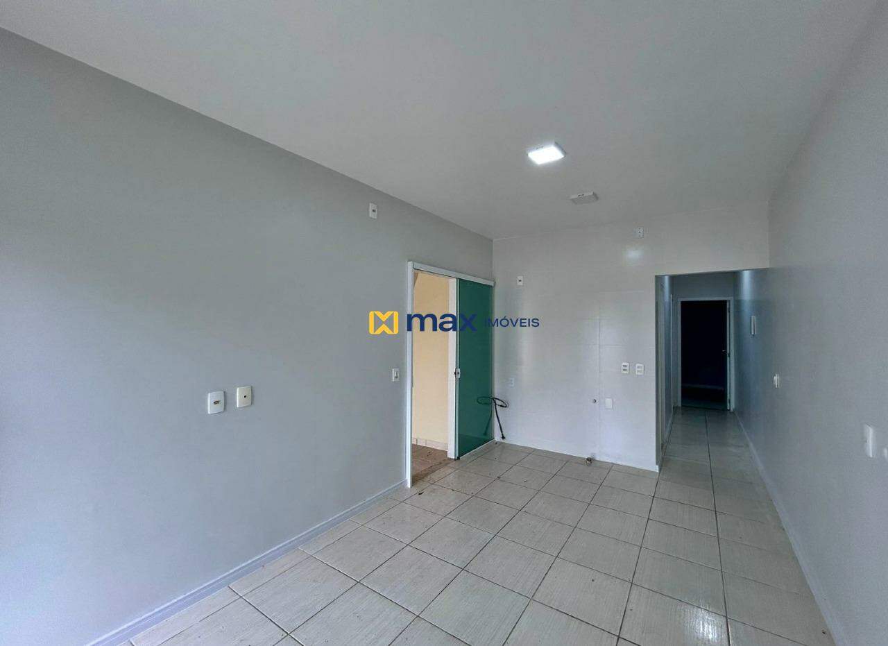 Casa à venda no Itacolomi: Sala de estar e cozinha