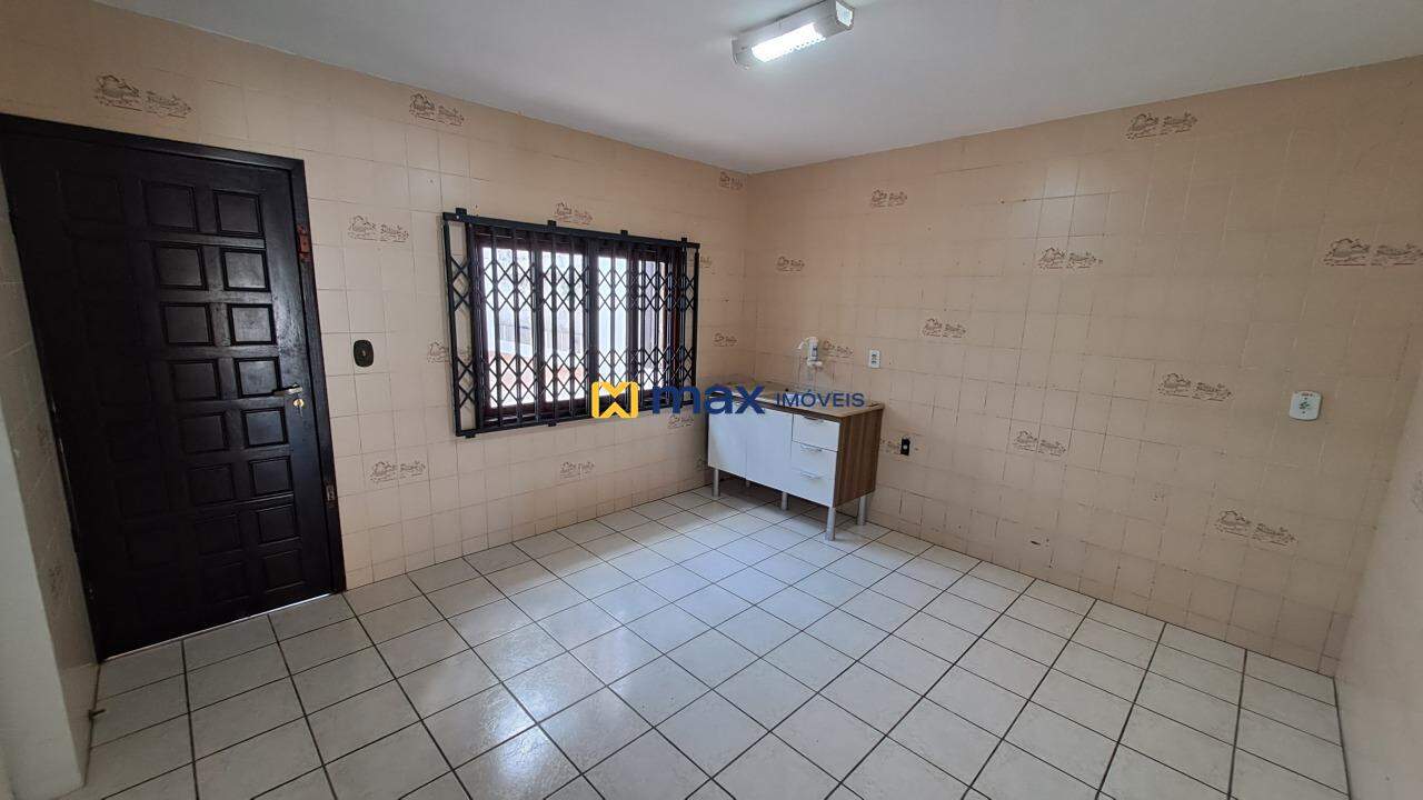 Casa para aluguel no Fazenda: Cozinha