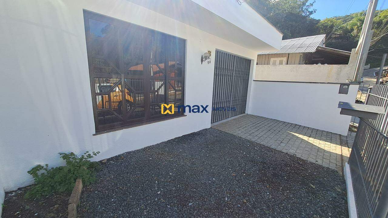 Casa para aluguel no Fazenda: Área Externa Frente