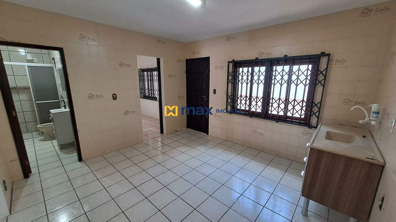 Casa para aluguel no Fazenda: Cozinha