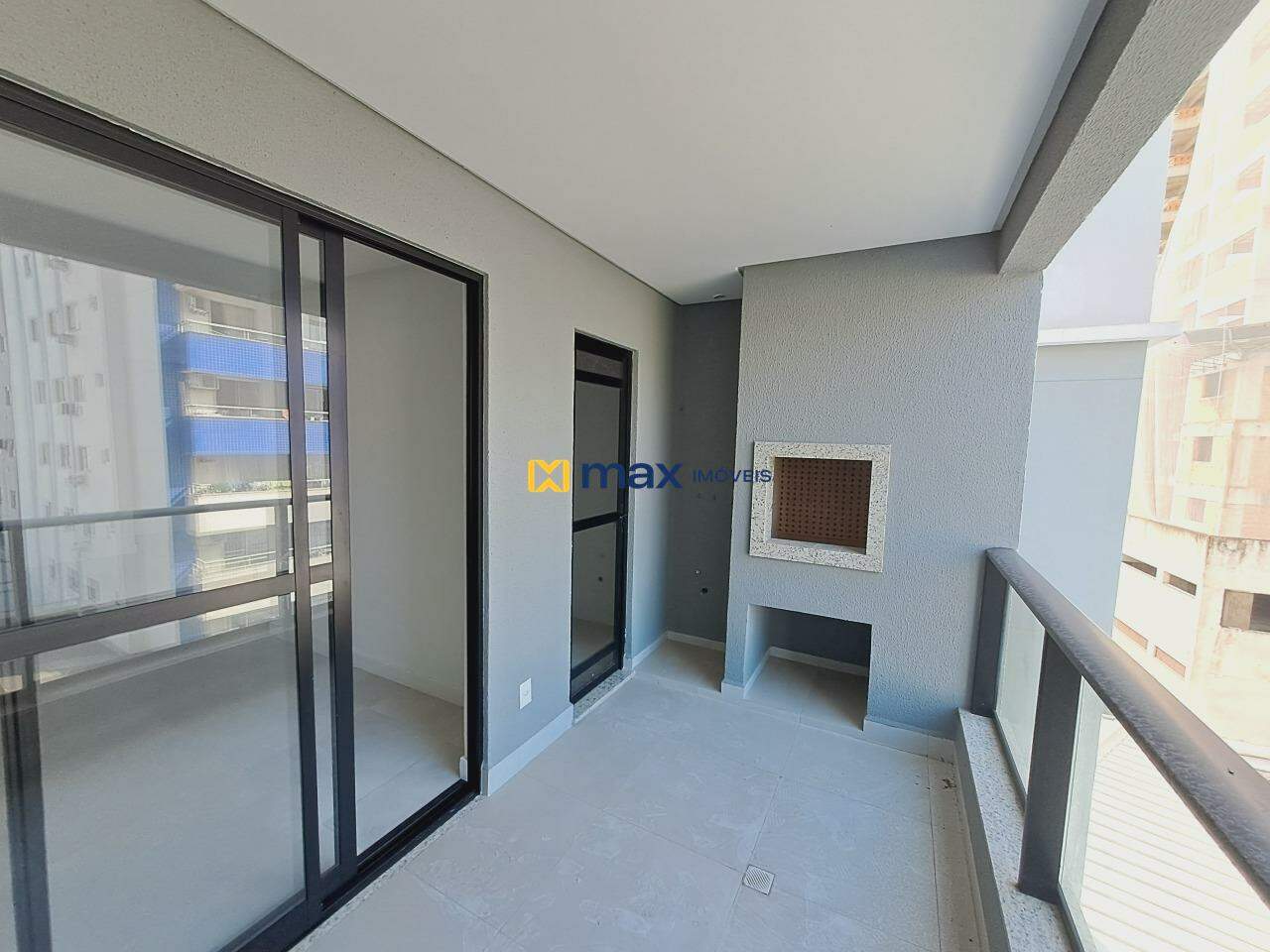 Apartamento à venda no Vila Operária: Sacada com Churrasqueira