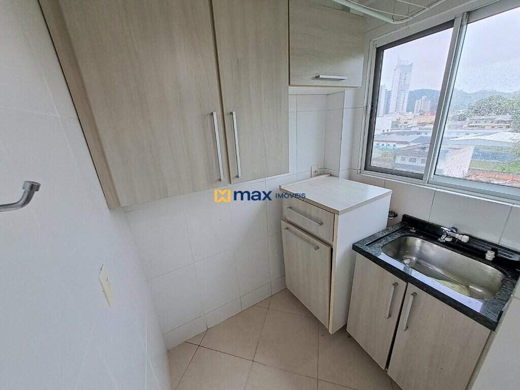 Apartamento à venda no Fazenda: Lavanderia