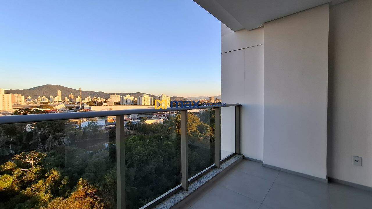 Apartamento à venda no São Vicente: Sacada com churrasqueira