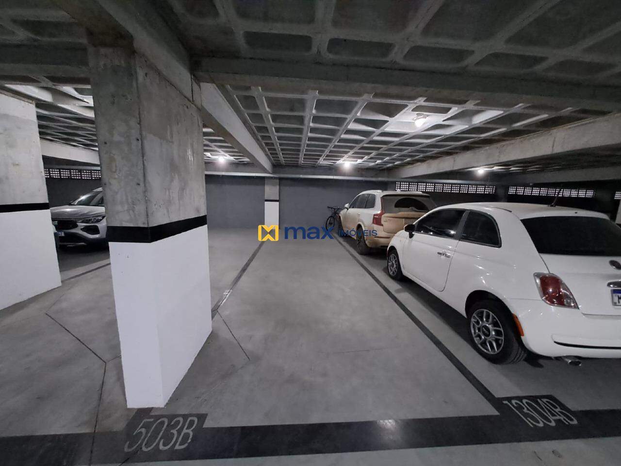 Apartamento para aluguel no Ressacada: Garagem
