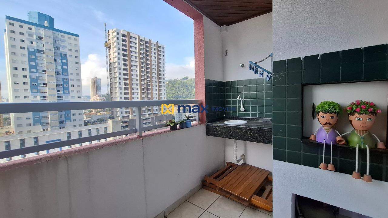 Apartamento à venda no Centro: Sacada com churrasqueira