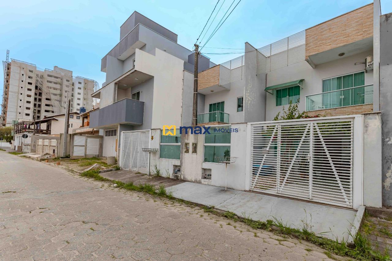 Casa à venda no Centro: Fachada