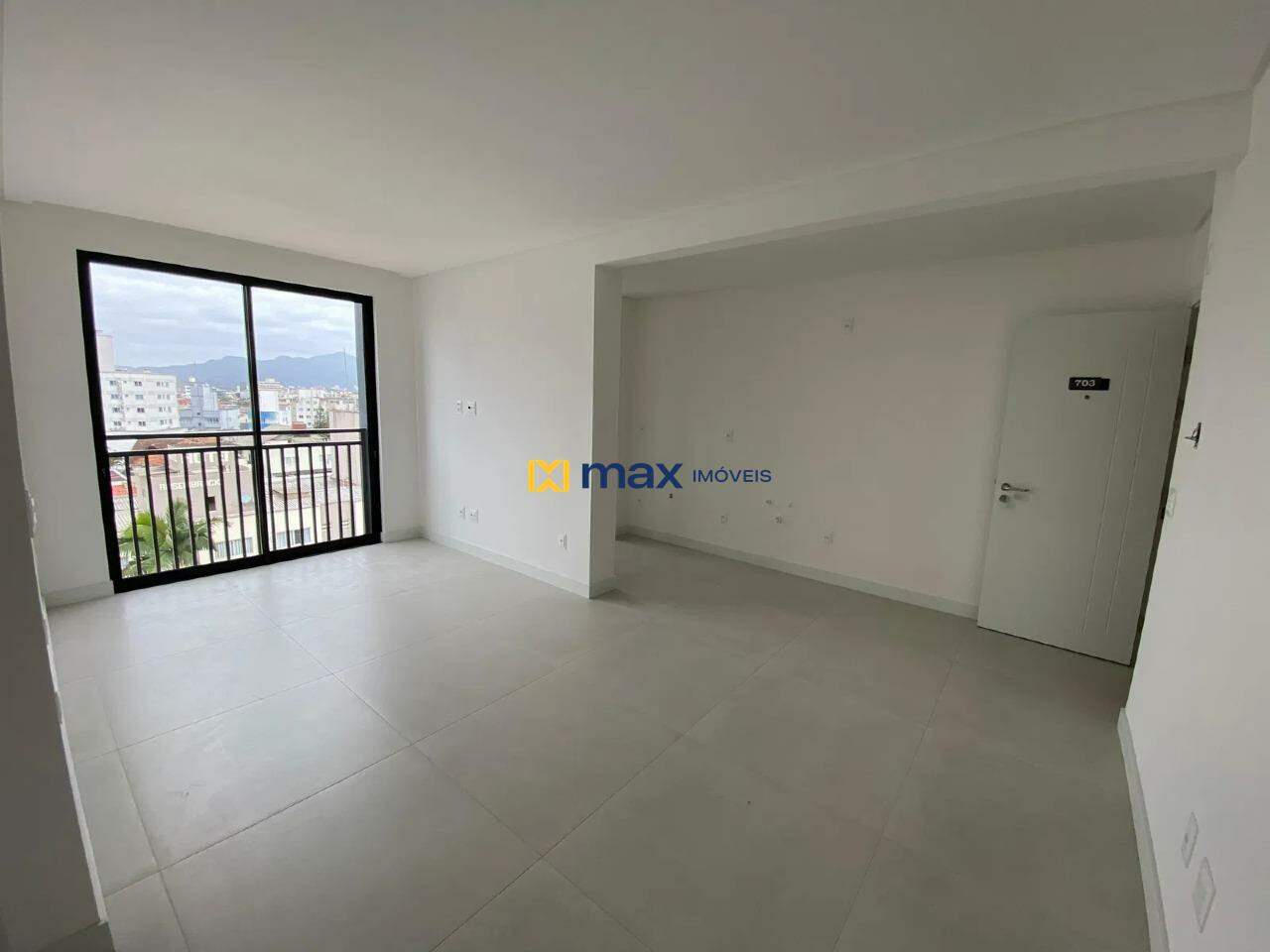 Apartamento à venda no Nações: 