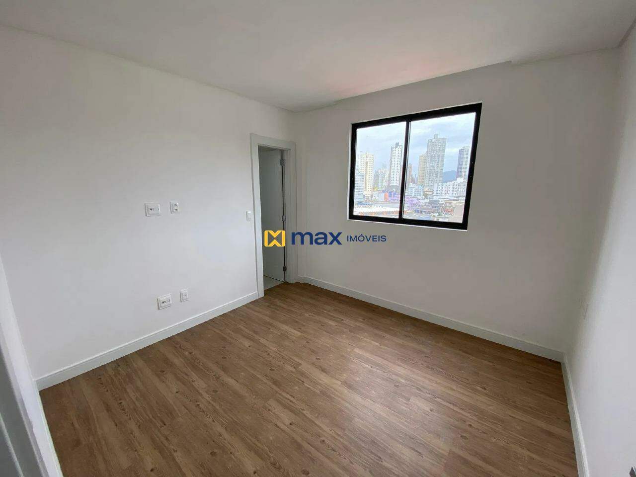Apartamento à venda no Nações: 