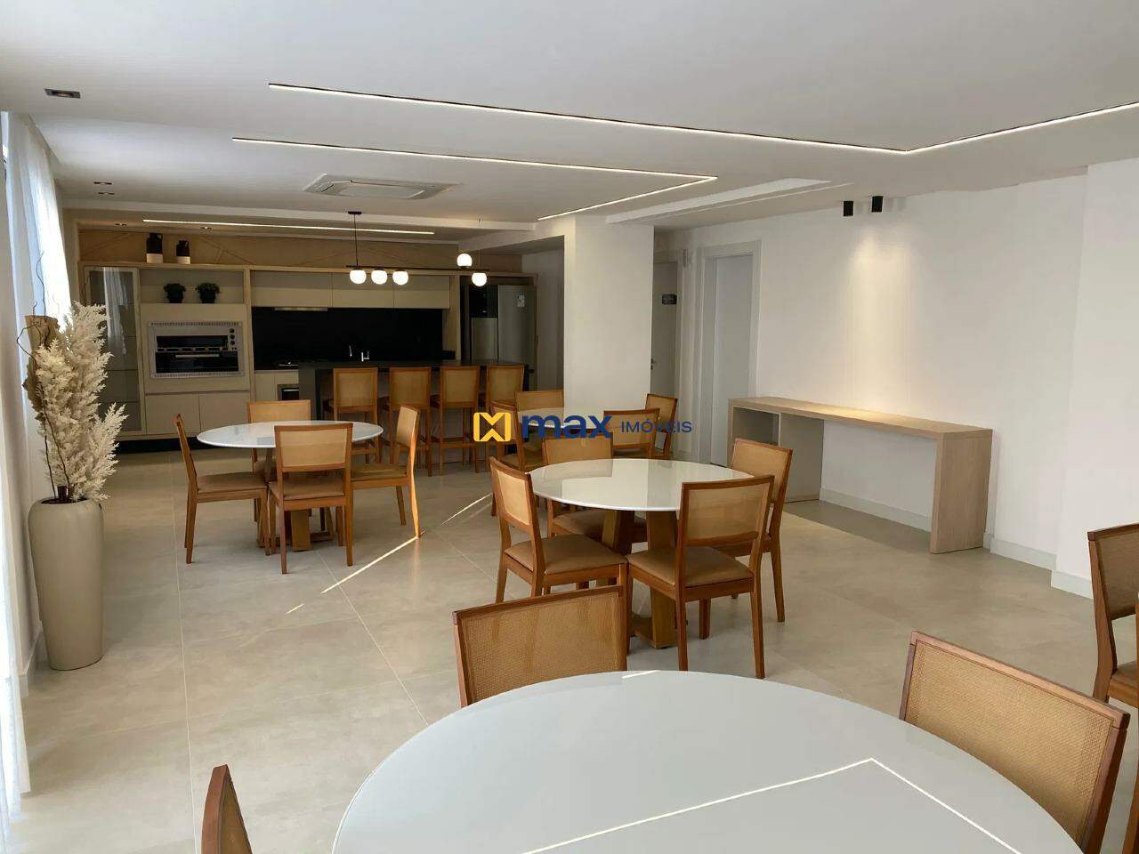 Apartamento à venda no Nações: 