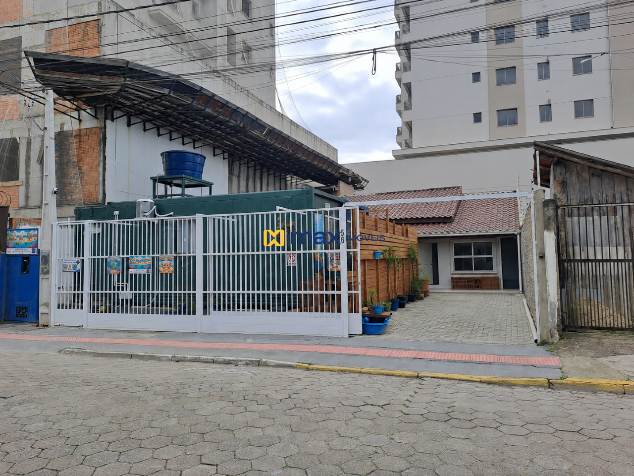 Terreno à venda no Centro: Frente