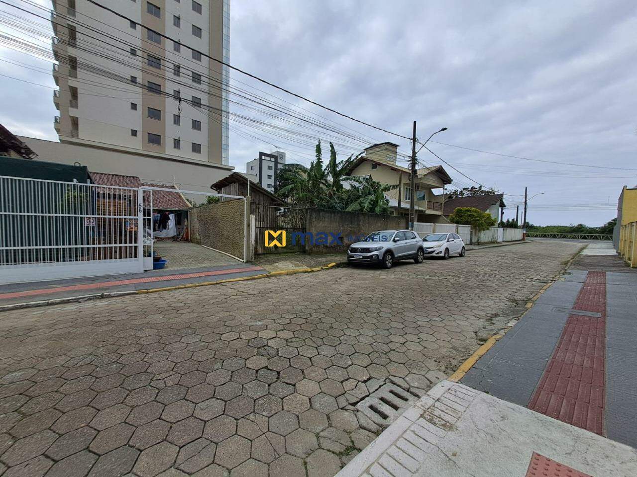 Terreno à venda no Centro: Quadra mar