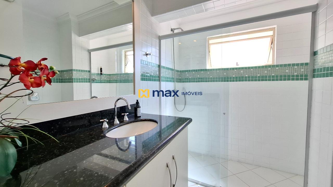 Apartamento à venda no Centro: Banheiro social