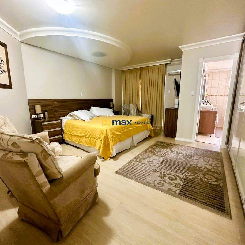 Apartamento à venda no Centro: Suíte 2