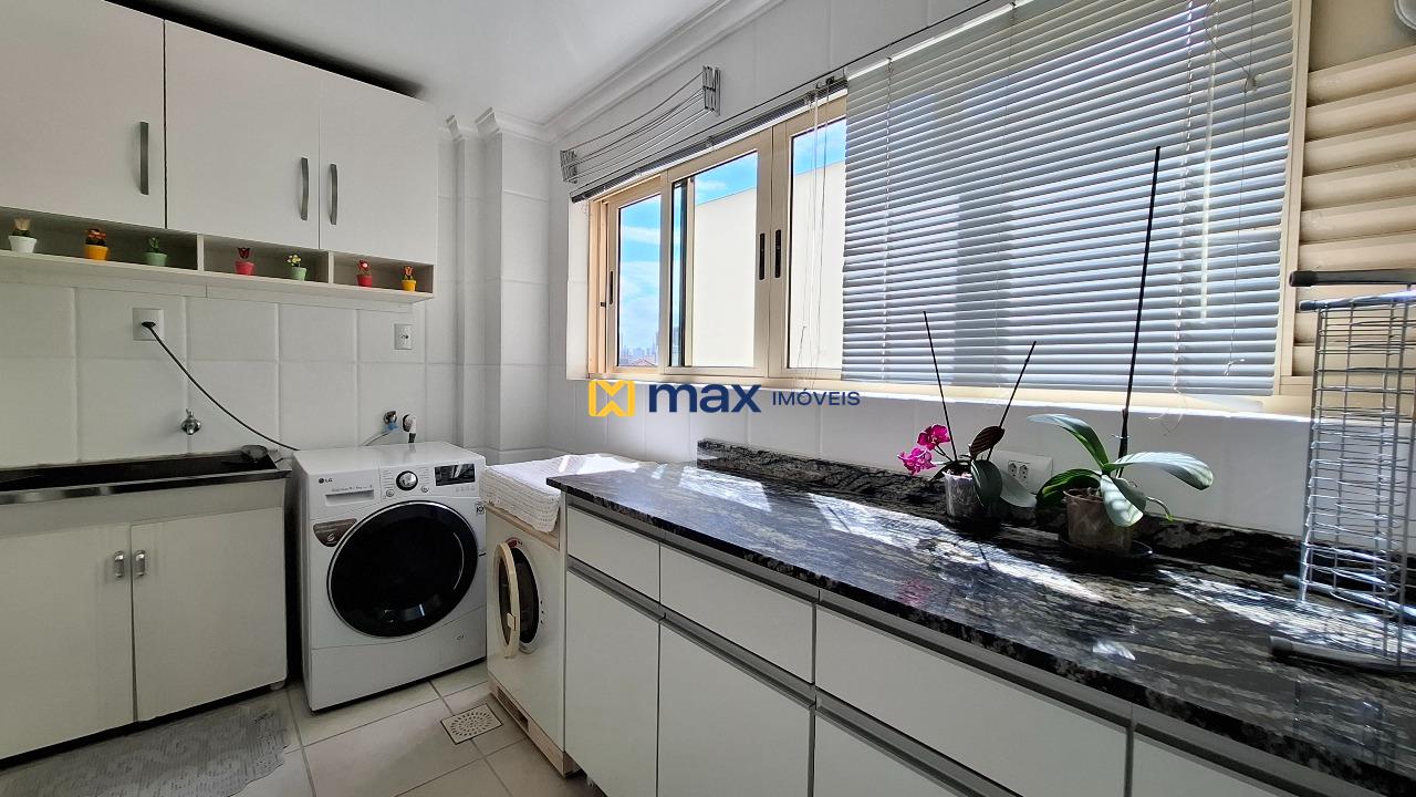Apartamento à venda no Centro: Lavanderia