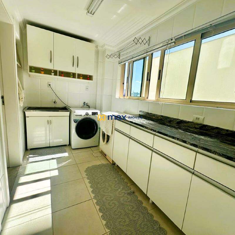 Apartamento à venda no Centro: Área de serviço