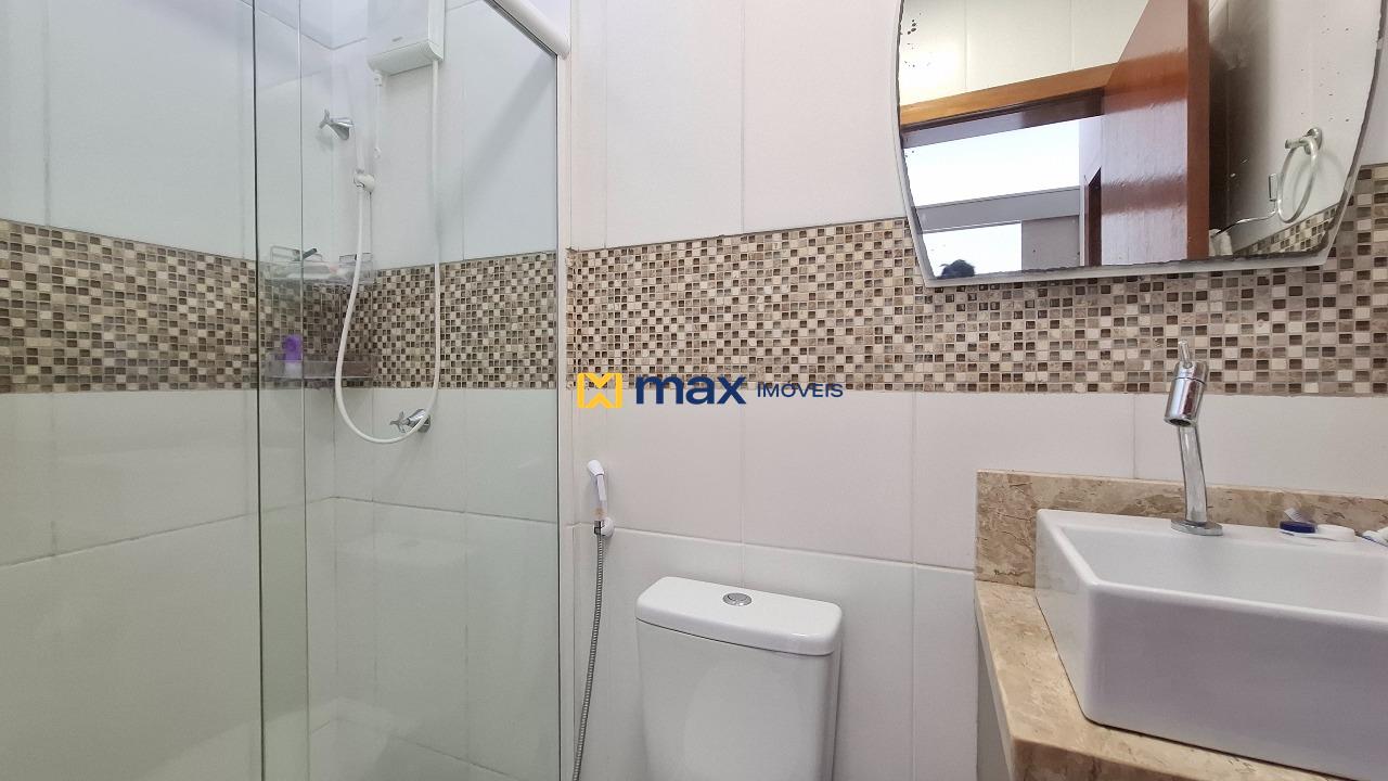 Casa à venda no Espinheiros: Banheiro social