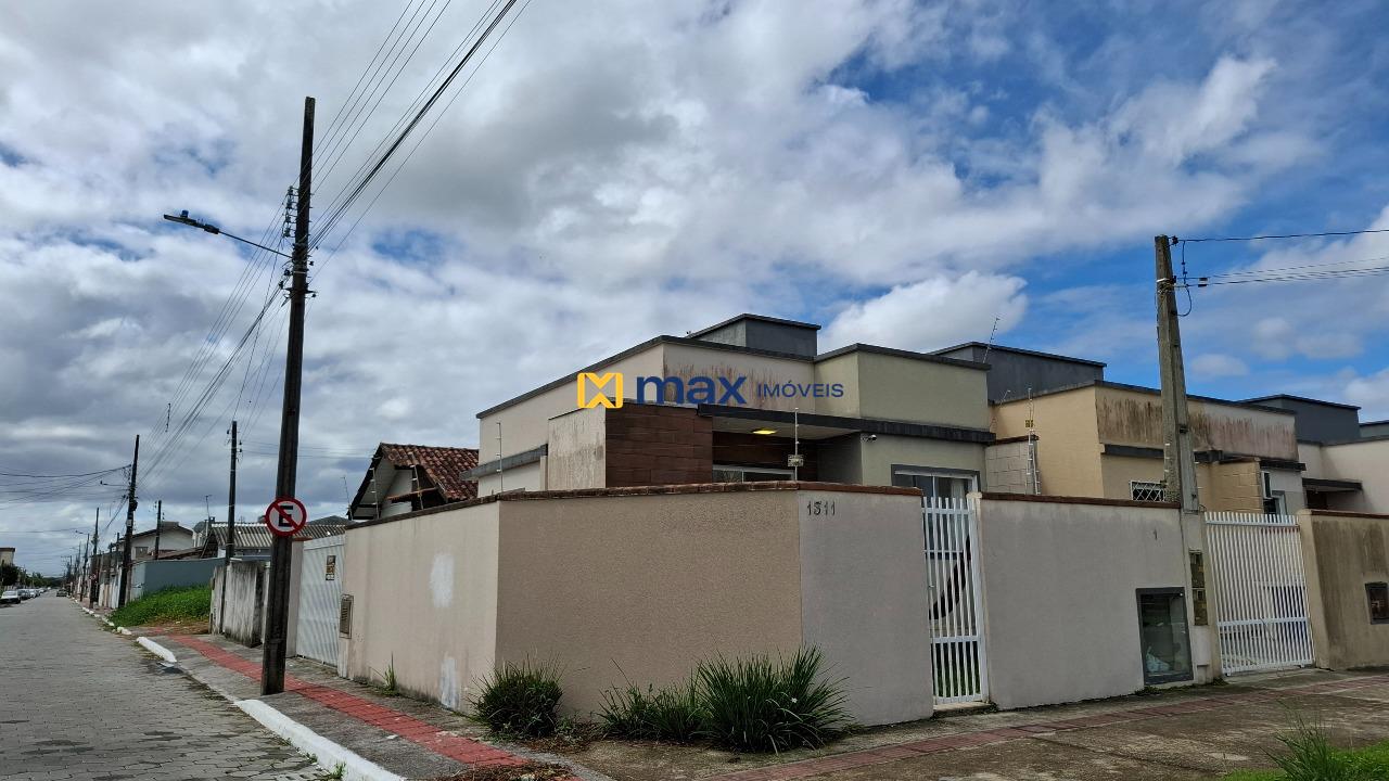 Casa à venda no Espinheiros: Fachada