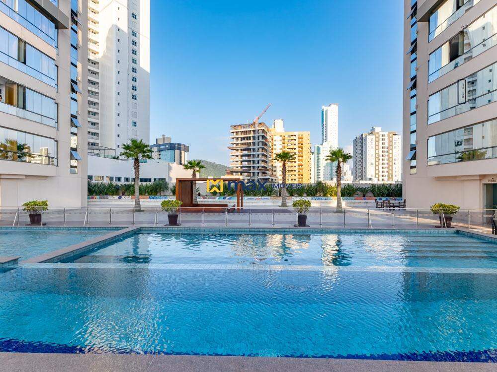 Apartamento à venda no Fazenda: Piscina
