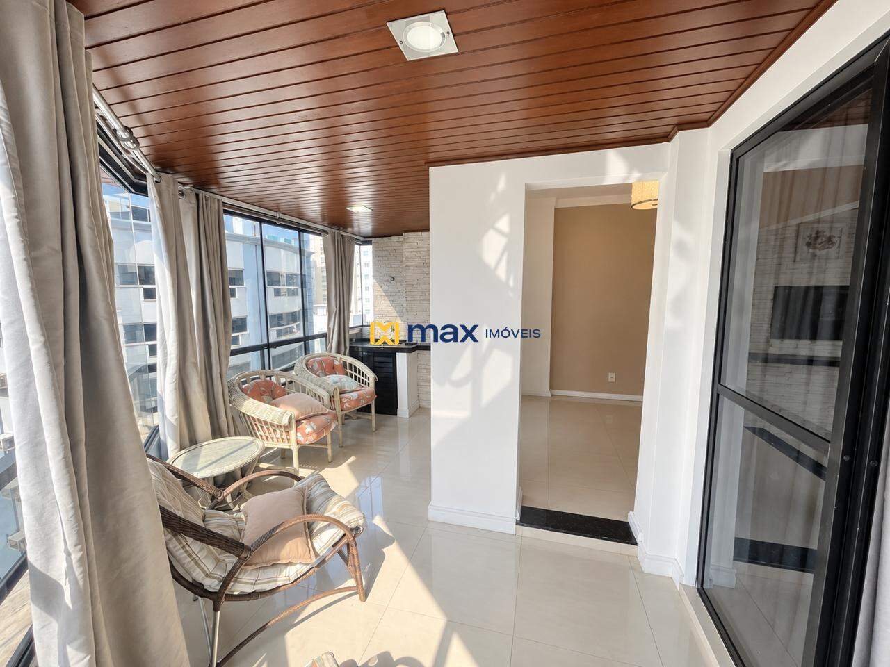 Apartamento para aluguel no Centro: 