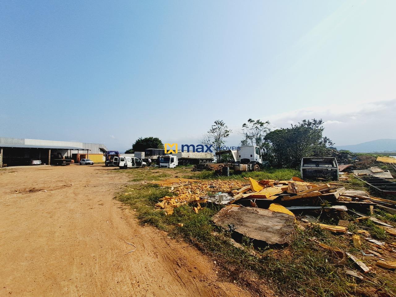 Terreno à venda no Salseiros: Terreno