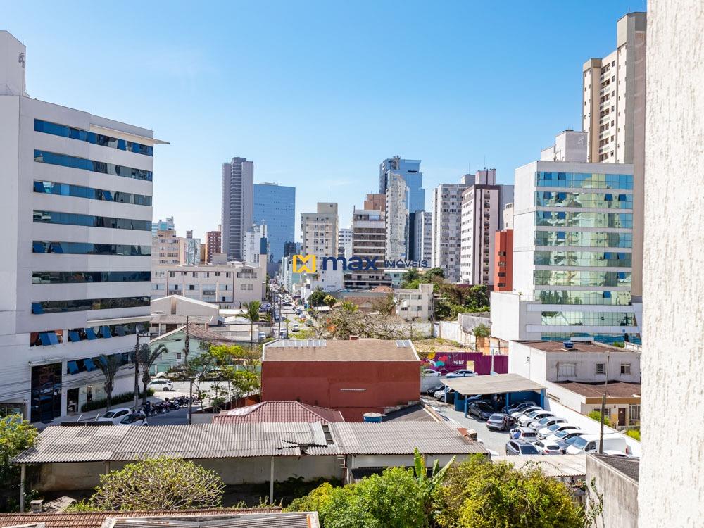 Apartamento à venda no Centro: Vista sacada
