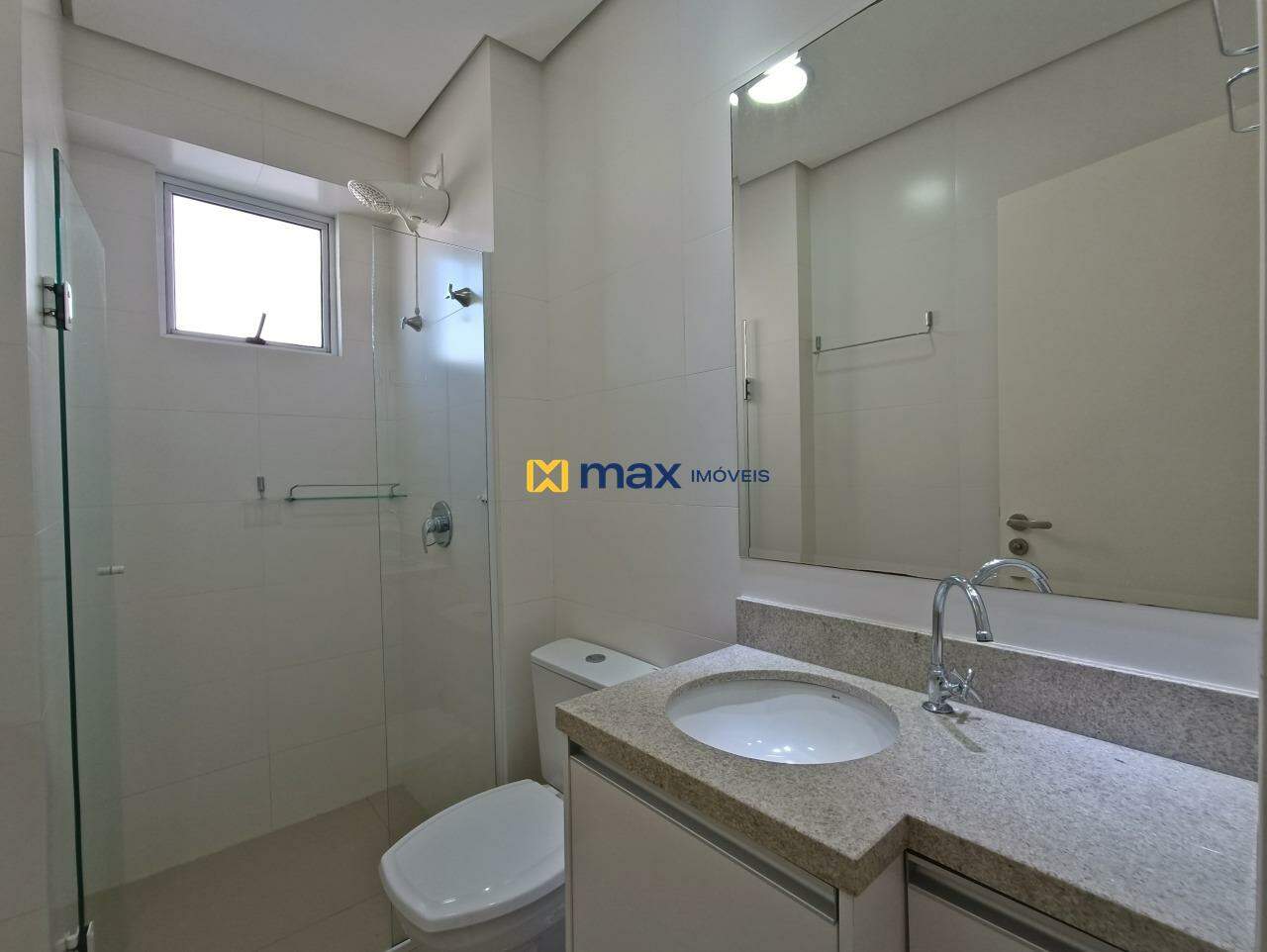 Apartamento à venda no Centro: banheiro suíte 01