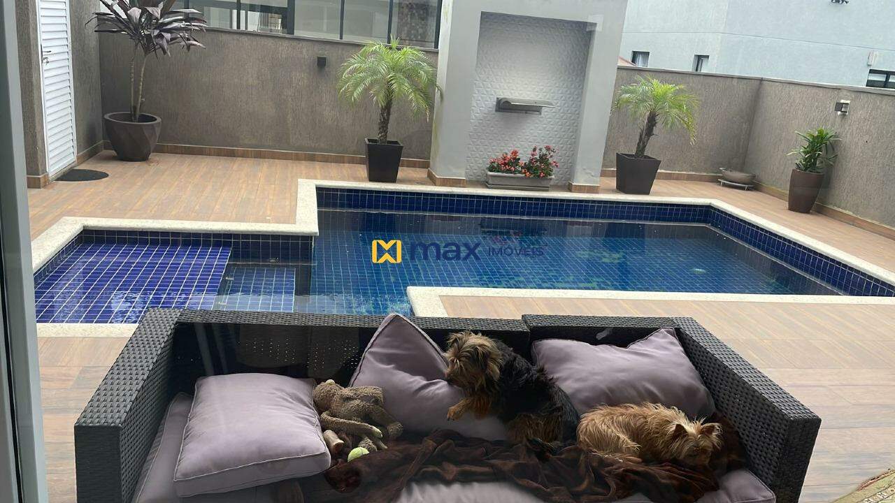 Casa à venda no Santa Regina: Piscina