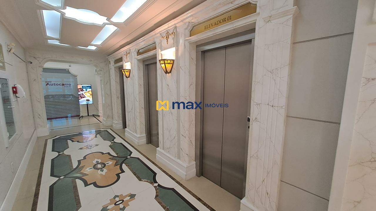 Sala para aluguel no Centro: Elevadores