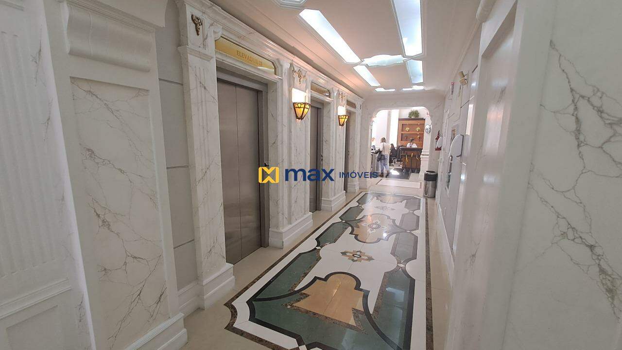 Sala para aluguel no Centro: Elevadores