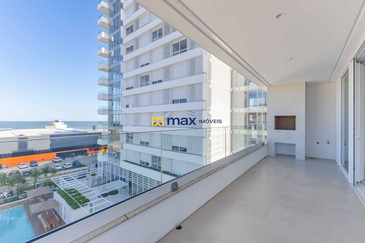 Apartamento à venda no Praia Brava: Sacada com churrasqueira