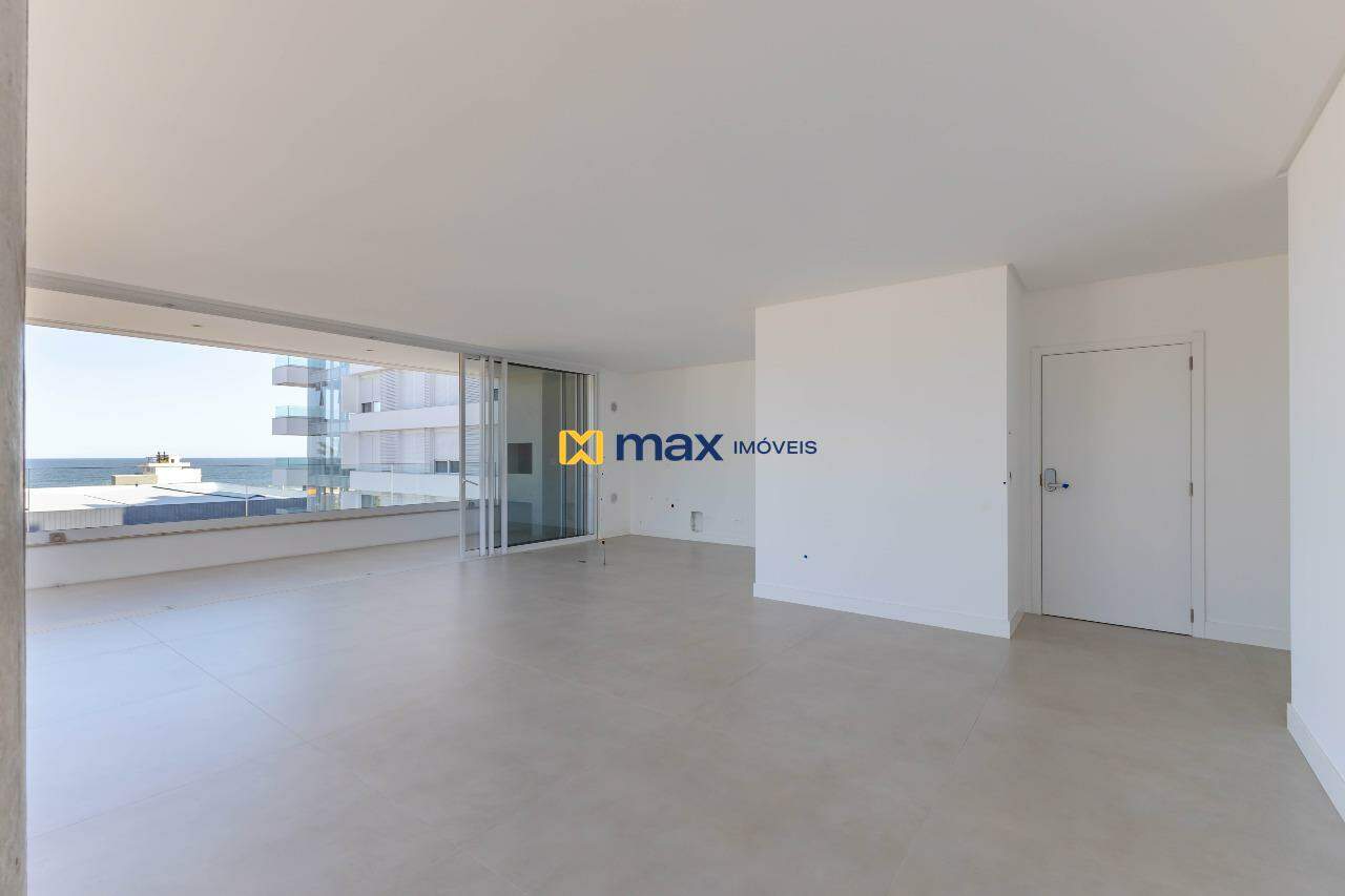 Apartamento à venda no Praia Brava: Living integrado