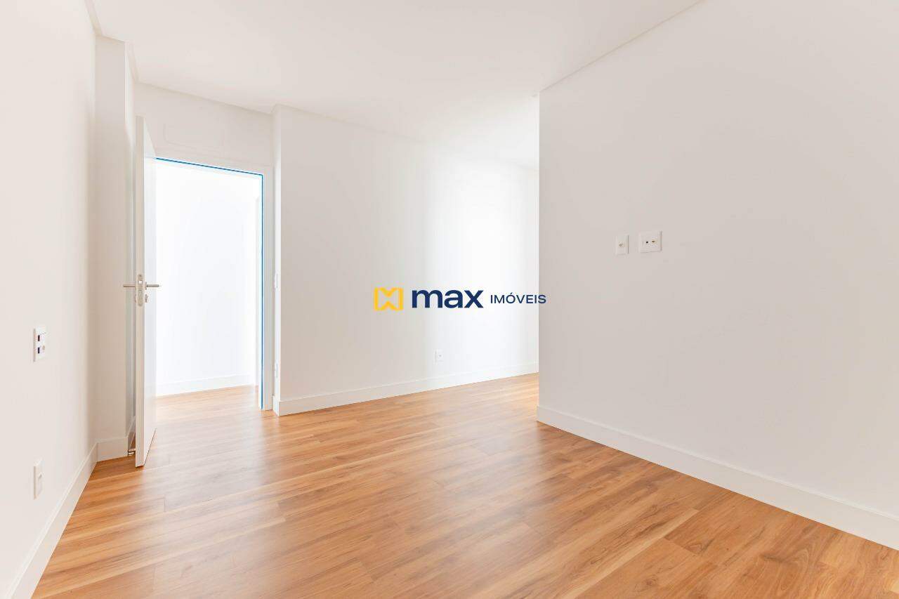 Apartamento à venda no Praia Brava: Suíte 2